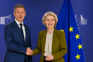 ue von der leyen renforcer les capacites militaires pour nous defendre
