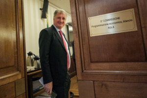 rai opposition au senat debloquez la reforme sinon nous ne garantirons pas les travaux de la commission du budget