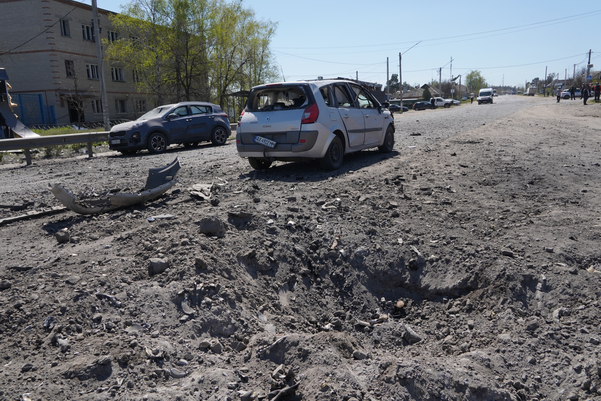 ukraine kiev deux morts lors dattaques russes sur kharkiv et kherson scaled