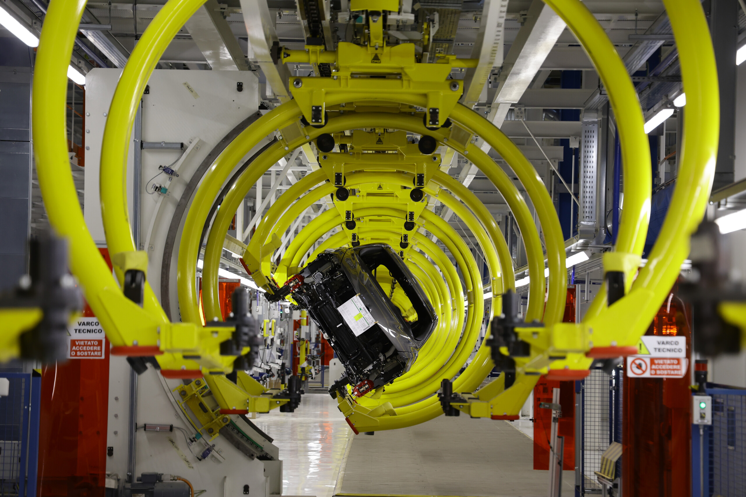 istat en mars la production en hausse de 07 par rapport au mois precedent et de 15 par rapport a lannee precedente scaled