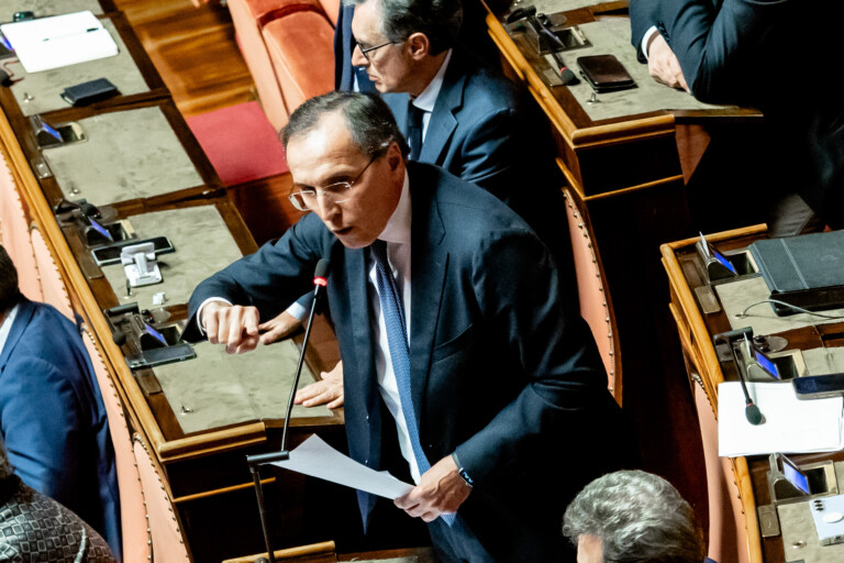 loi electorale pd une table ronde avec la majorite uniquement pour discuter des salaires des italiens