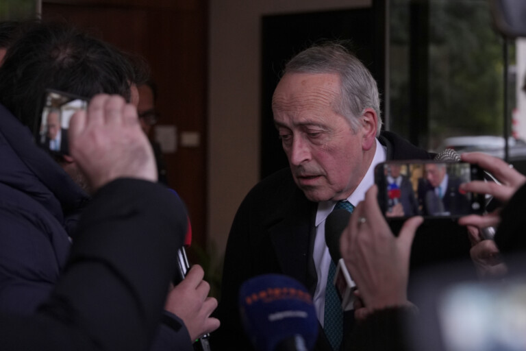 football abete se rend a la figc pour officialiser sa candidature