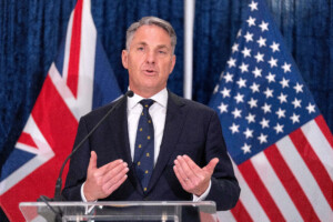 iran laustralie se joindra a une eventuelle mission franco britannique a ormuz