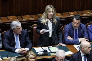gouvernement rencontre au sommet entre meloni salvini et tajani avant le conseil des ministres
