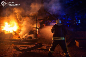 ukraine attaque russe a laide de drones et de missiles sur kiev 1 mort et 31 blesses