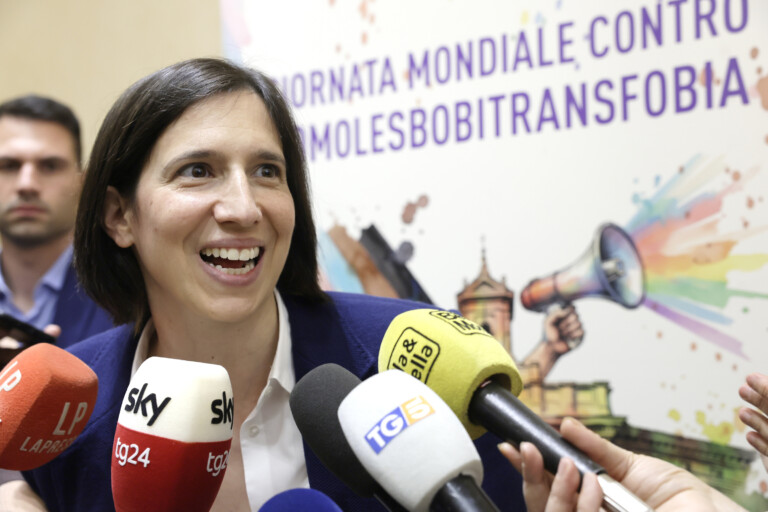 culture schlein la droite ne sait que saccaparer des postes
