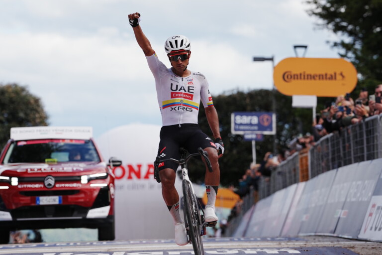 giro ditalia deuxieme victoire pour narvaez lequatorien remporte letape de fermo
