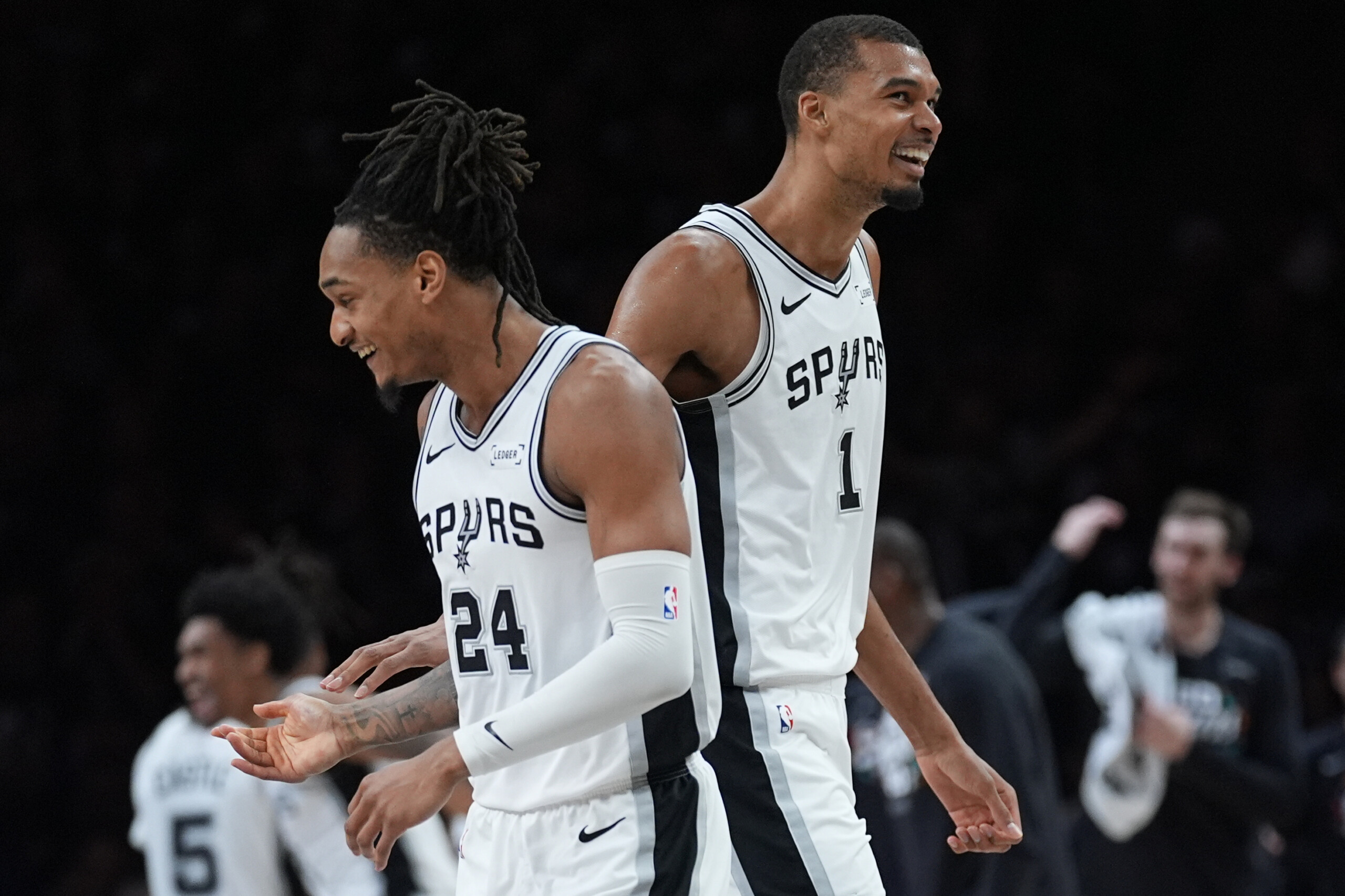 nba les spurs en finale de la conference ouest les pistons se qualifient pour le match 7 scaled