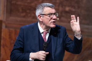 sante landini il faut recruter et garantir legalite des droits pour les travailleurs
