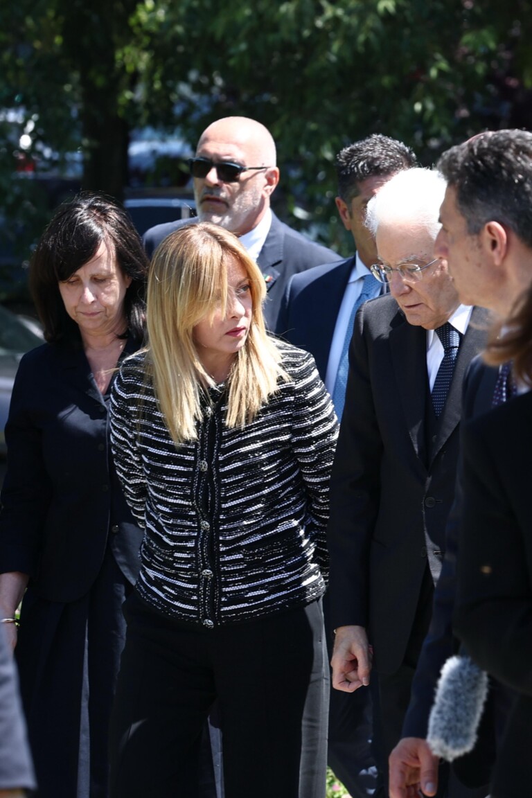 modene mattarella aux medecins merci pour ce que vous faites aujourdhui comme tous les jours