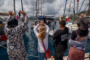 flottille des militants declarent avoir perdu le contact avec un bateau apres lintervention disrael