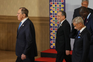 iran lavrov la russie nintervient pas dans les negociations entre les etats unis et teheran