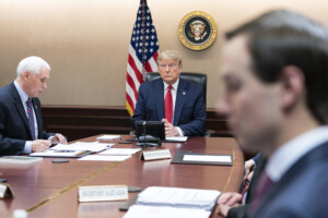 iran trump des negociations serieuses sont en cours lattaque prevue mardi a ete suspendue