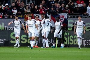serie a cagliari turin 2 1 sassuolo lecce 2 3 udinese cremonese 0 1
