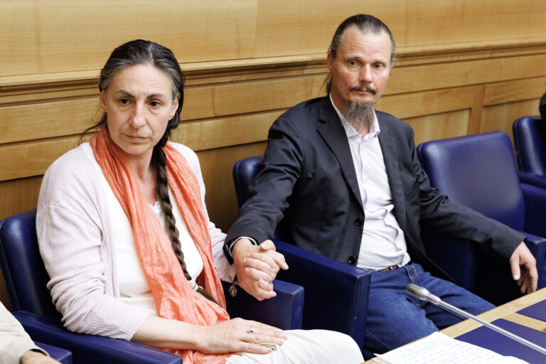 une famille dans la foret ministere de la justice les inspecteurs agissent dans le respect de la loi