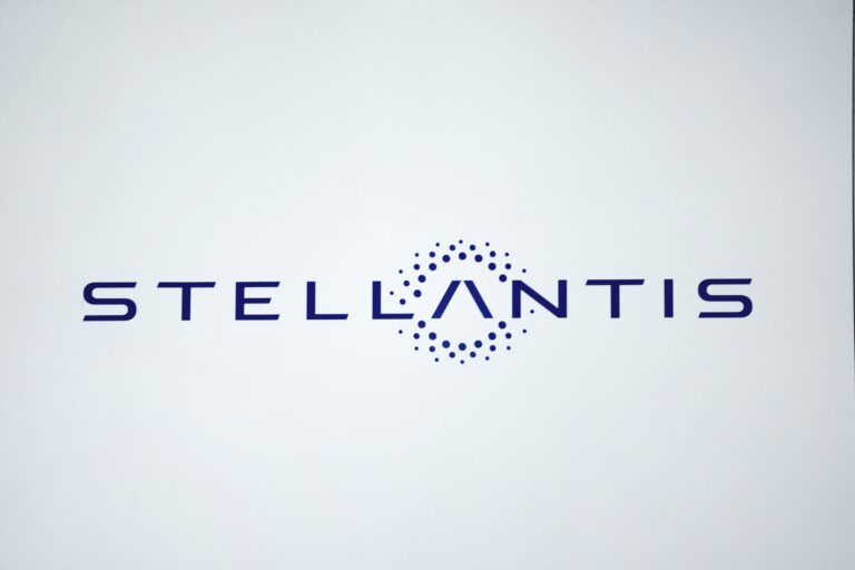 stellantis nouveau plan fastlane 60 milliards deuros dinvestissements et 60 nouveaux modeles dici 2030