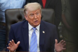 iran les republicains reportent le vote sur la limitation des pouvoirs de trump en matiere de guerre