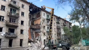 ukraine moscou 4 morts lors dune attaque de kiev contre un etablissement scolaire