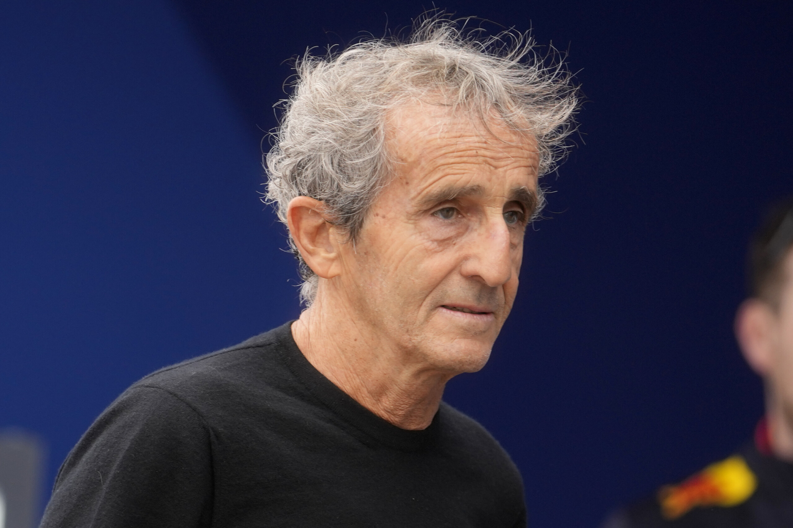 alain prost victime dun cambriolage a son domicile de nyon en suisse il a ete legerement blesse a la tete scaled