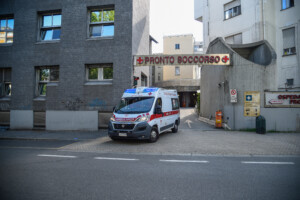 collision entre une voiture et un camion dans la region de mantoue une femme de 30 ans a perdu la vie