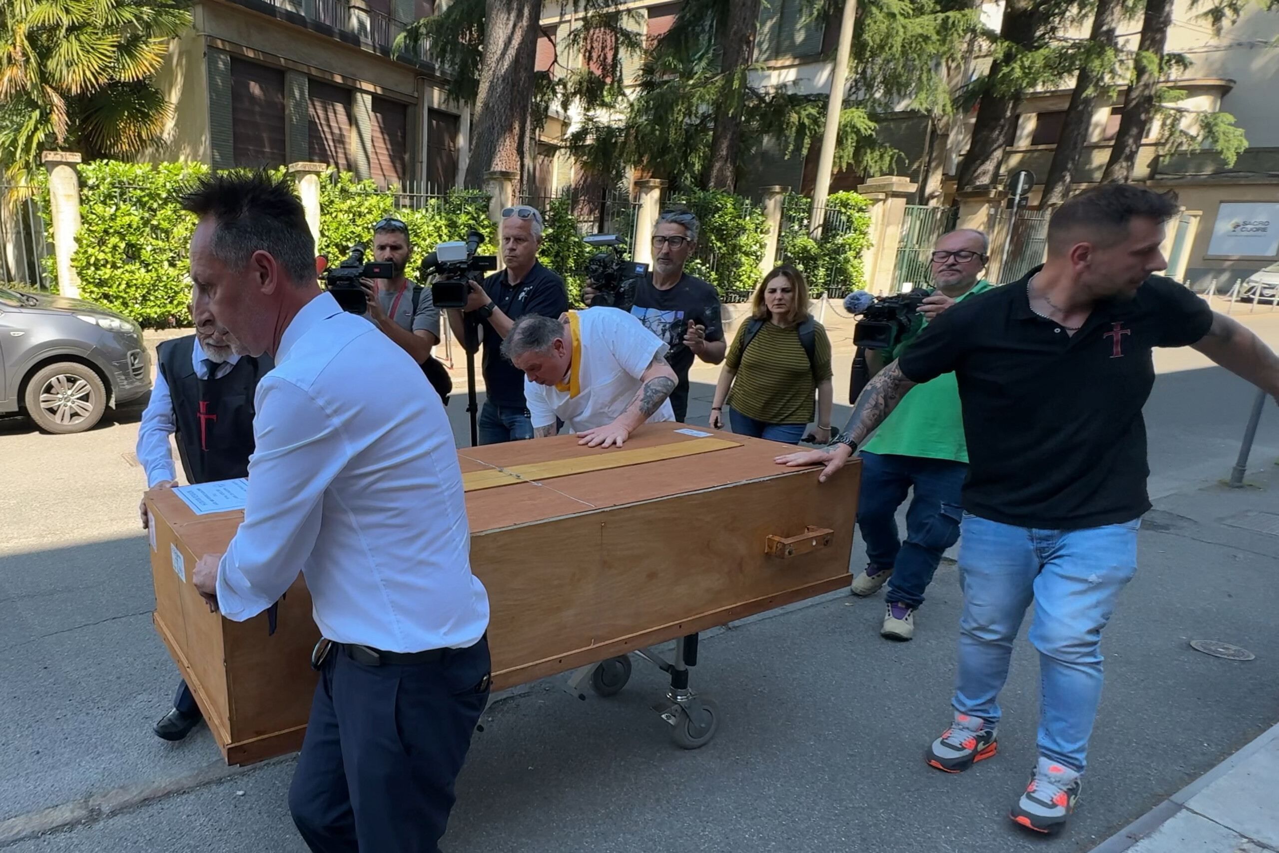 maldives autopsies pratiquees sur gualtieri et benedetti suspicion dasphyxie scaled