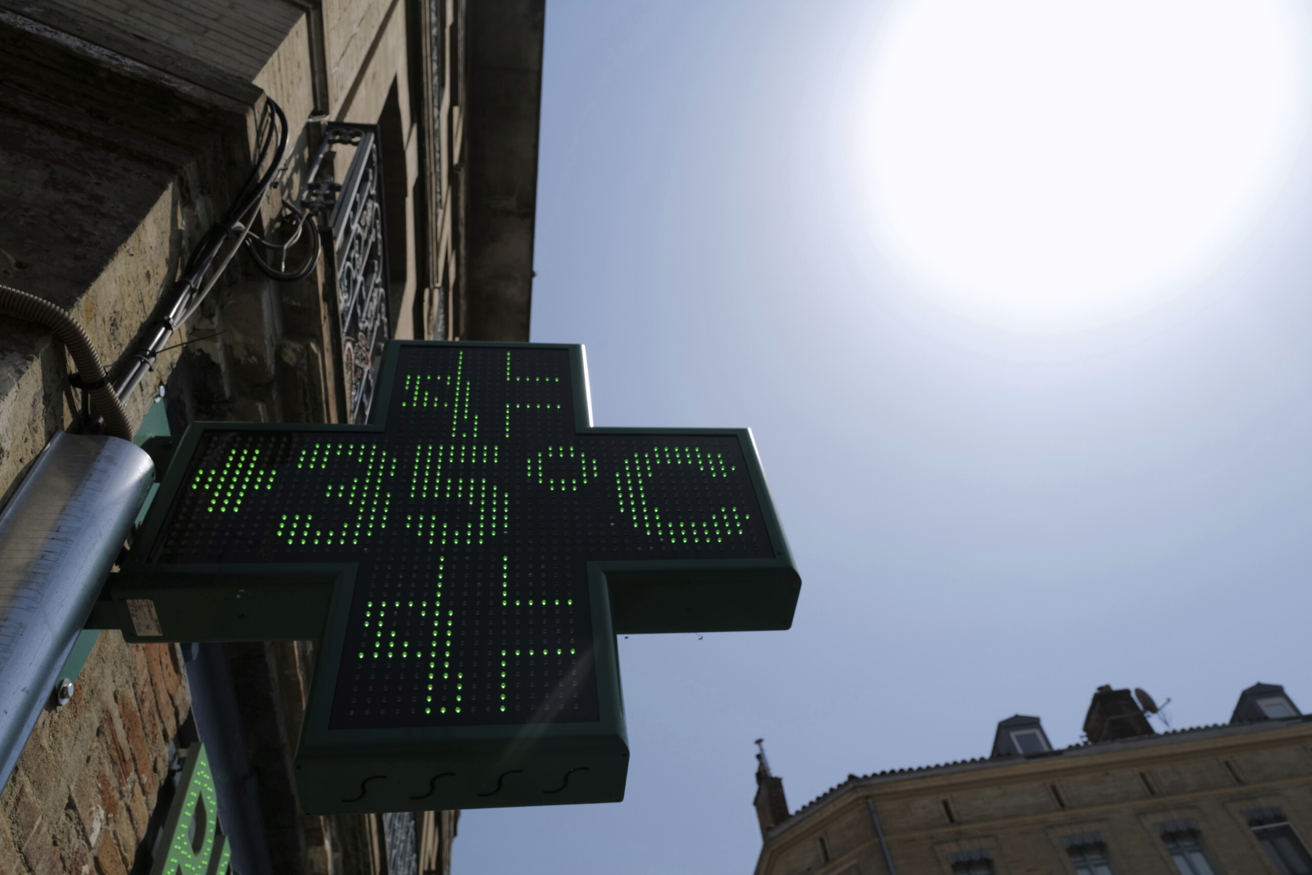 France : selon les autorités, au moins 7 décès liés à la vague de chaleur 1 france selon les autorites au moins 7 deces lies a la vague de chaleur scaled