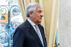 ukraine tajani nous sommes favorables a ladhesion a lue mais la priorite va aux balkans