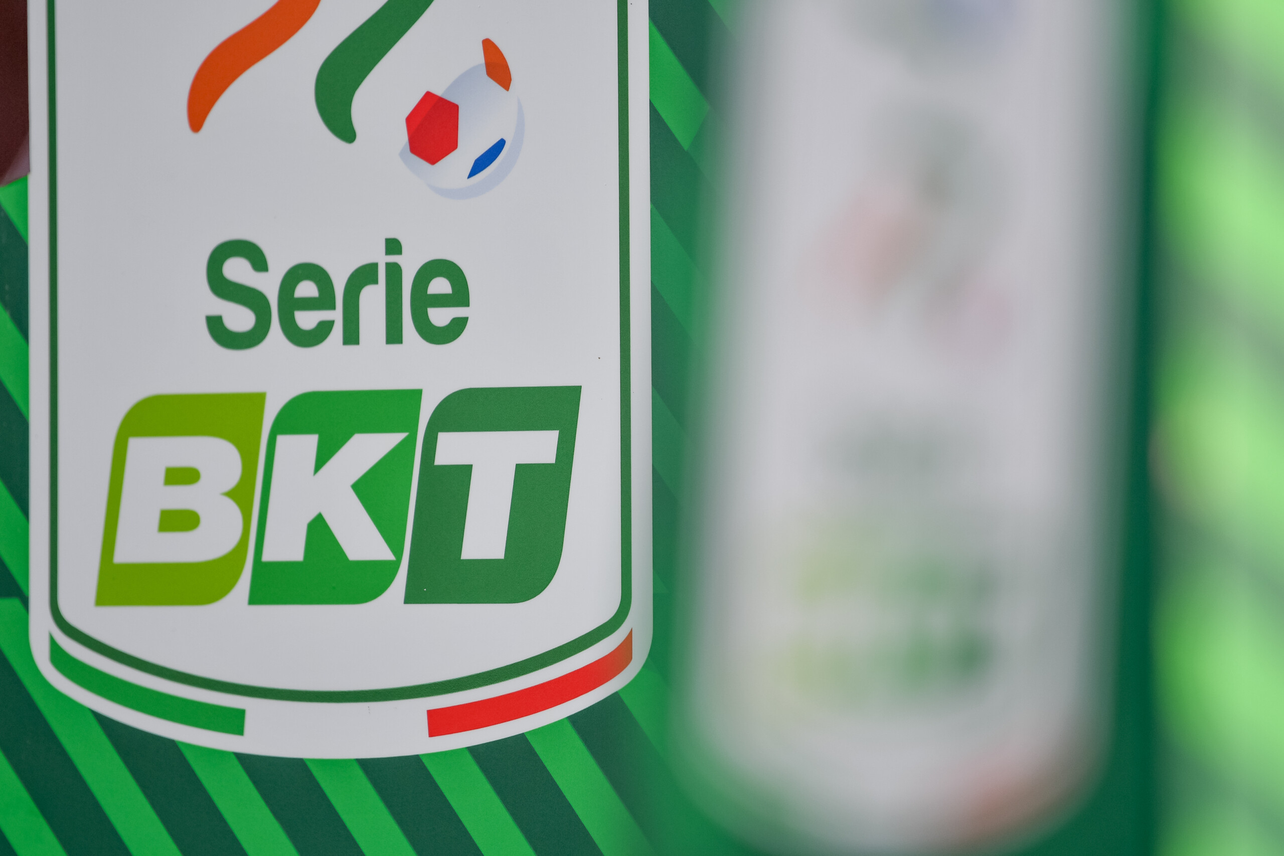 Infractions administratives : une avalanche de sanctions s'abat sur les clubs de Serie B et C 1 infractions administratives une avalanche de sanctions sabat sur les clubs de serie b et c scaled