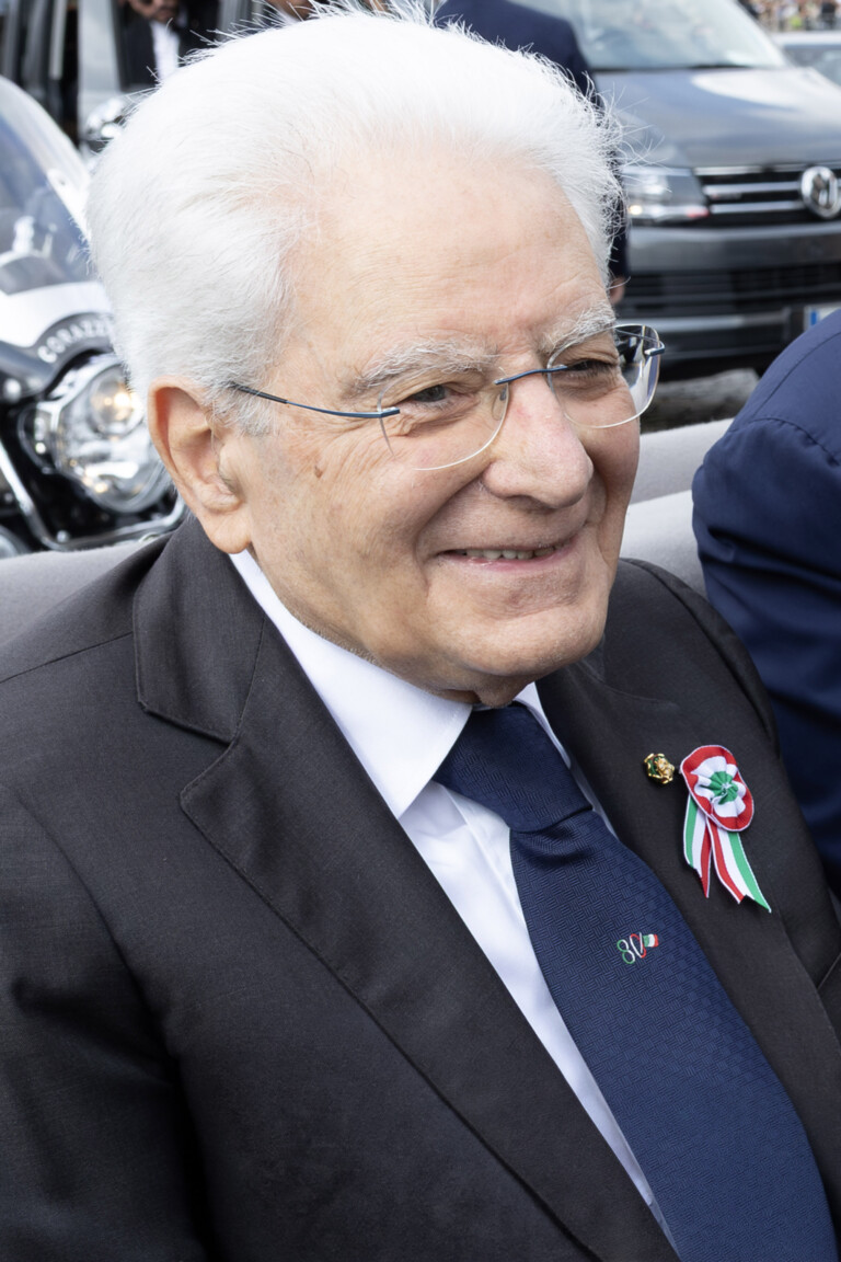 2 juin mattarella jai vote pour la premiere fois a 22 ans en 1963 le taux de participation etait de 93