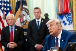 iran selon le wsj trump ne reprendrait la guerre que si des soldats americains etaient tues