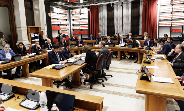 loi electorale la commission adopte le bignami bis comme texte de base