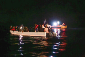 migrants alarm phone 49 personnes a la derive dans les eaux sar de malte