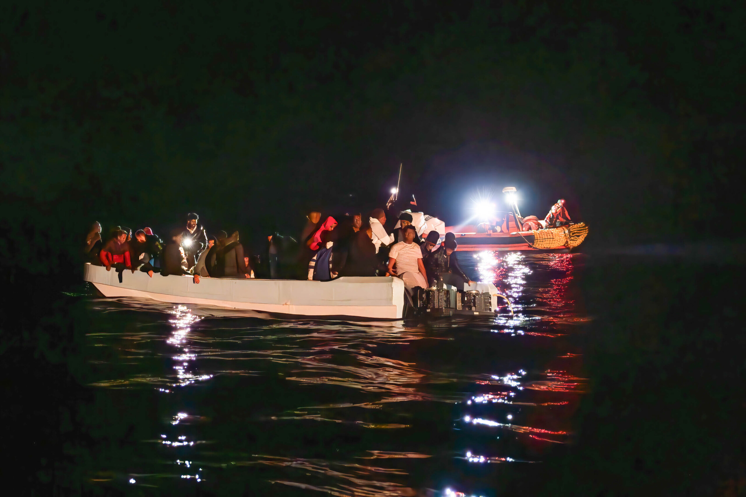 migrants alarm phone 49 personnes a la derive dans les eaux sar de malte scaled