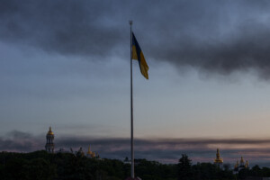 ukraine kiev trois personnes tuees lors dattaques russes dans la nuit