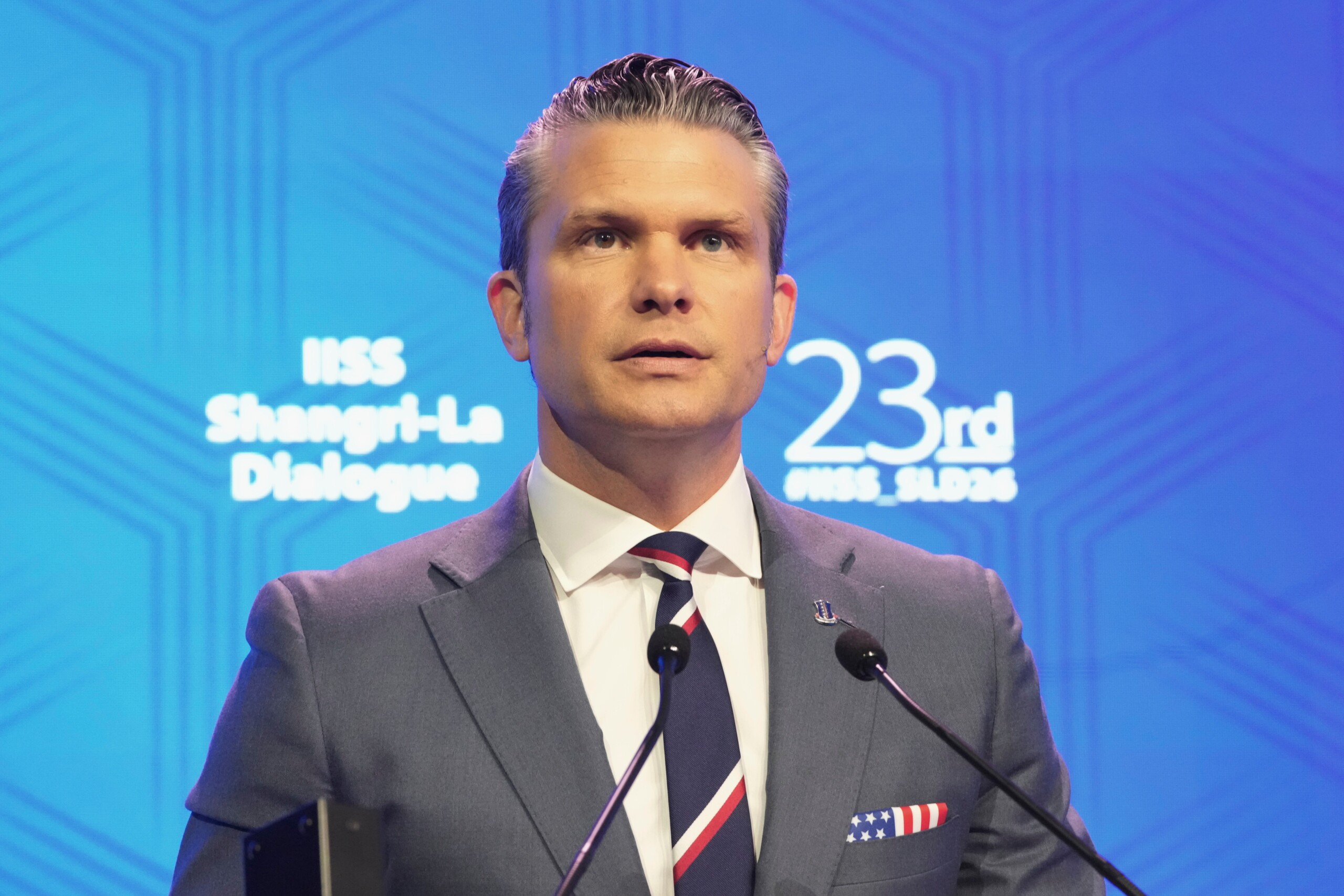 USA, Pete Hegseth en Normandie : « Les plages européennes assaillies par des idéologies dangereuses » 1 usa pete hegseth en normandie les plages europeennes assaillies par des ideologies dangereuses scaled
