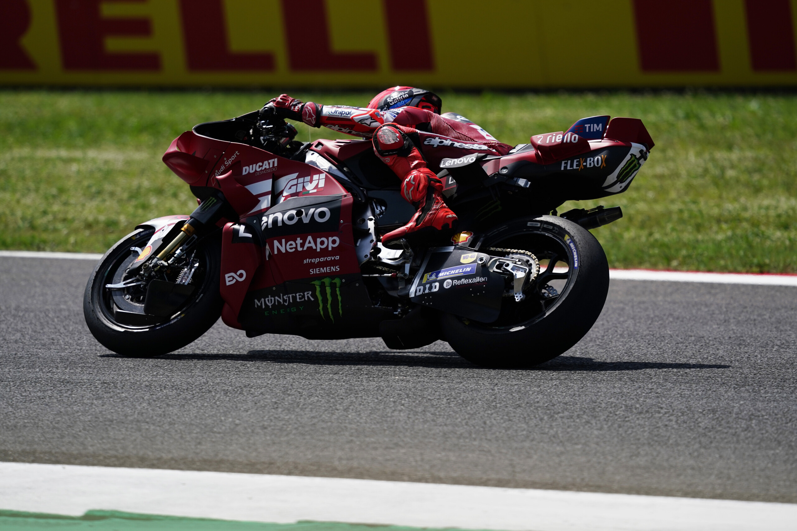 GP de Hongrie : Marquez s’impose devant Acosta et Bagnaia 1 gp de hongrie marquez simpose devant acosta et bagnaia scaled
