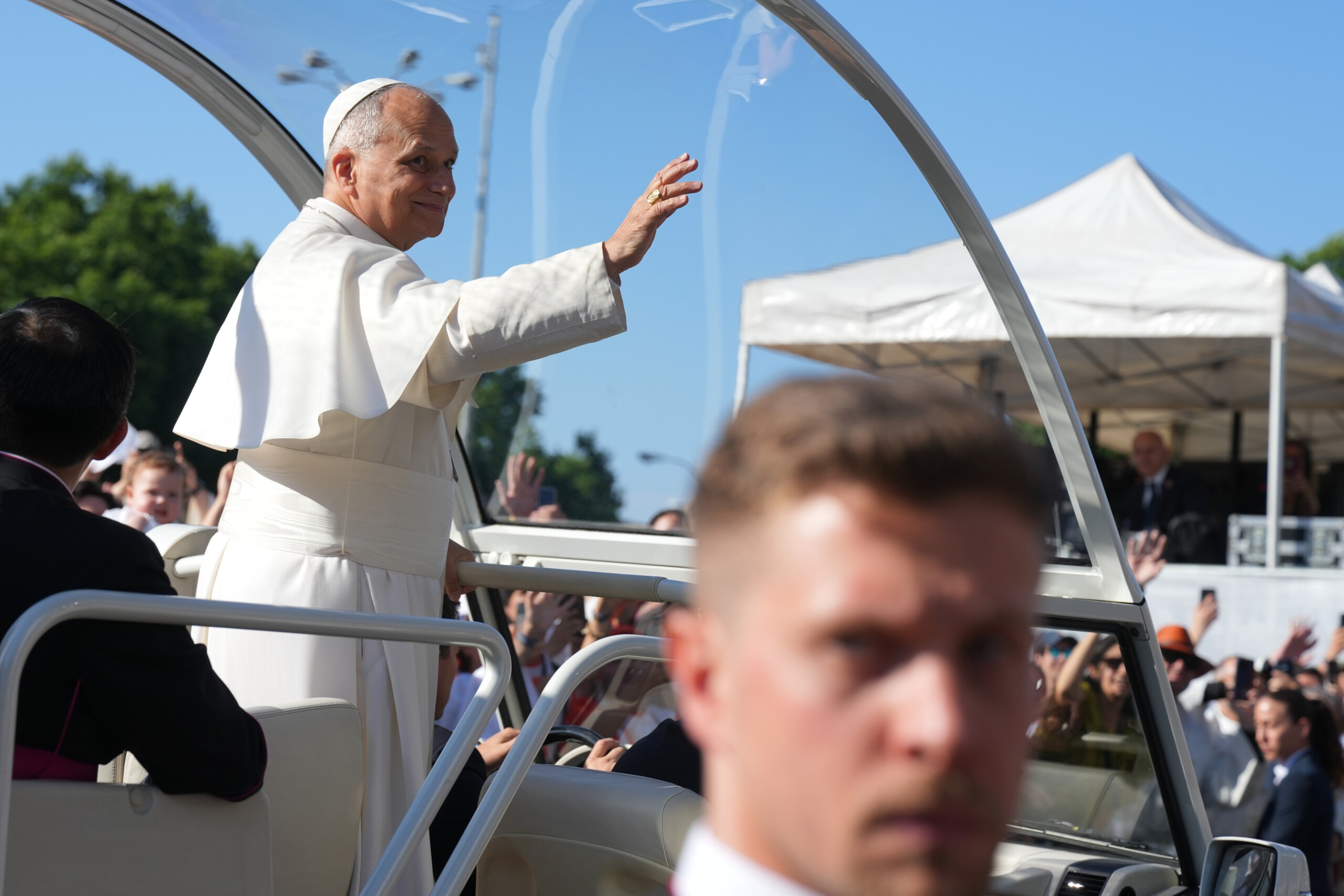 le pape le christ est present chez les pauvres et les exclus non a une foi confortable et privee scaled