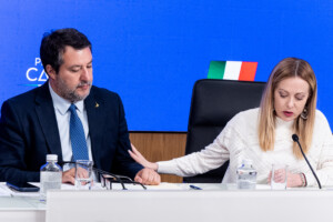 universite meloni solidarite avec salvini nous avancons malgre un climat de haine
