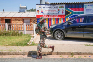 afrique du sud des coups de feu tires sur la foule a johannesburg 12 morts