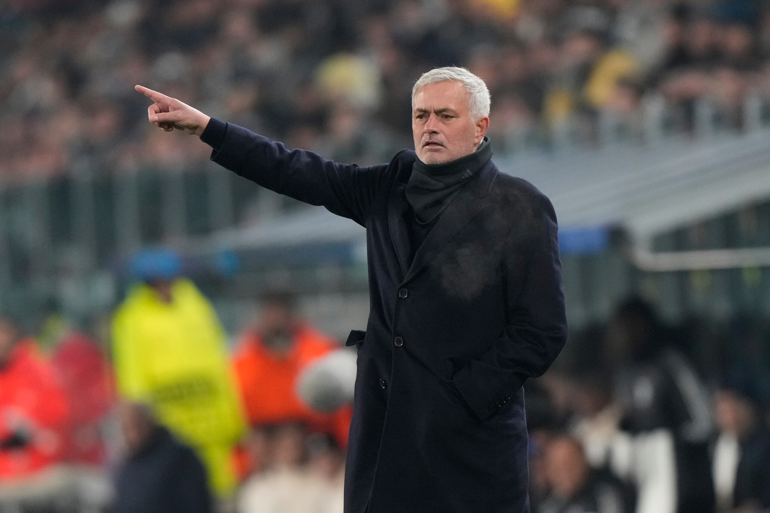 football real madrid retour officiel de mourinho sur le banc scaled