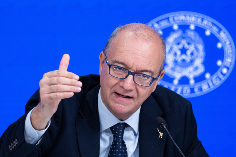 ecole valditara a partir de lannee scolaire 2023 2024 les agressions contre les enseignants auront diminue