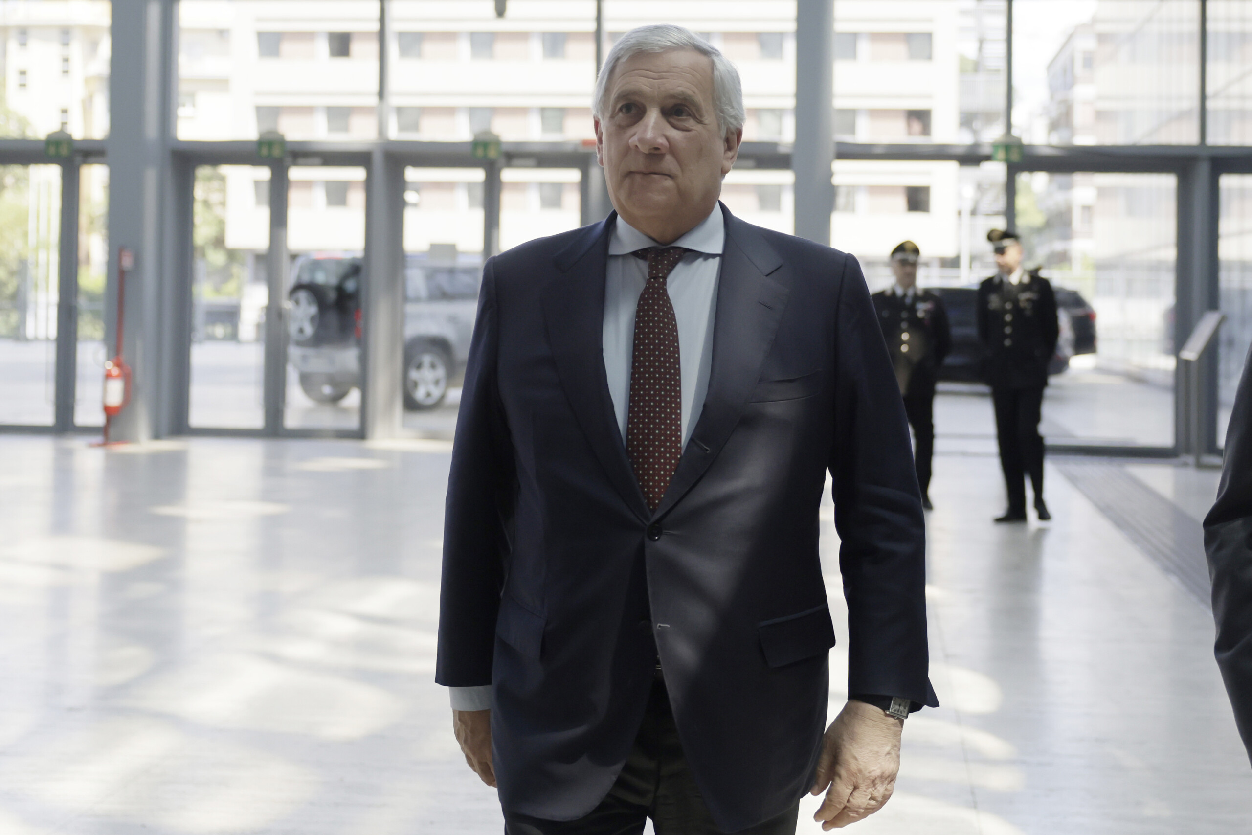 etats unis tajani nous ne sommes jamais alles a genoux devant trump toujours la tete haute scaled