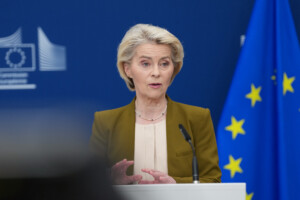 ukraine von der leyen au g7 nous discuterons dun renforcement de la pression sur la russie