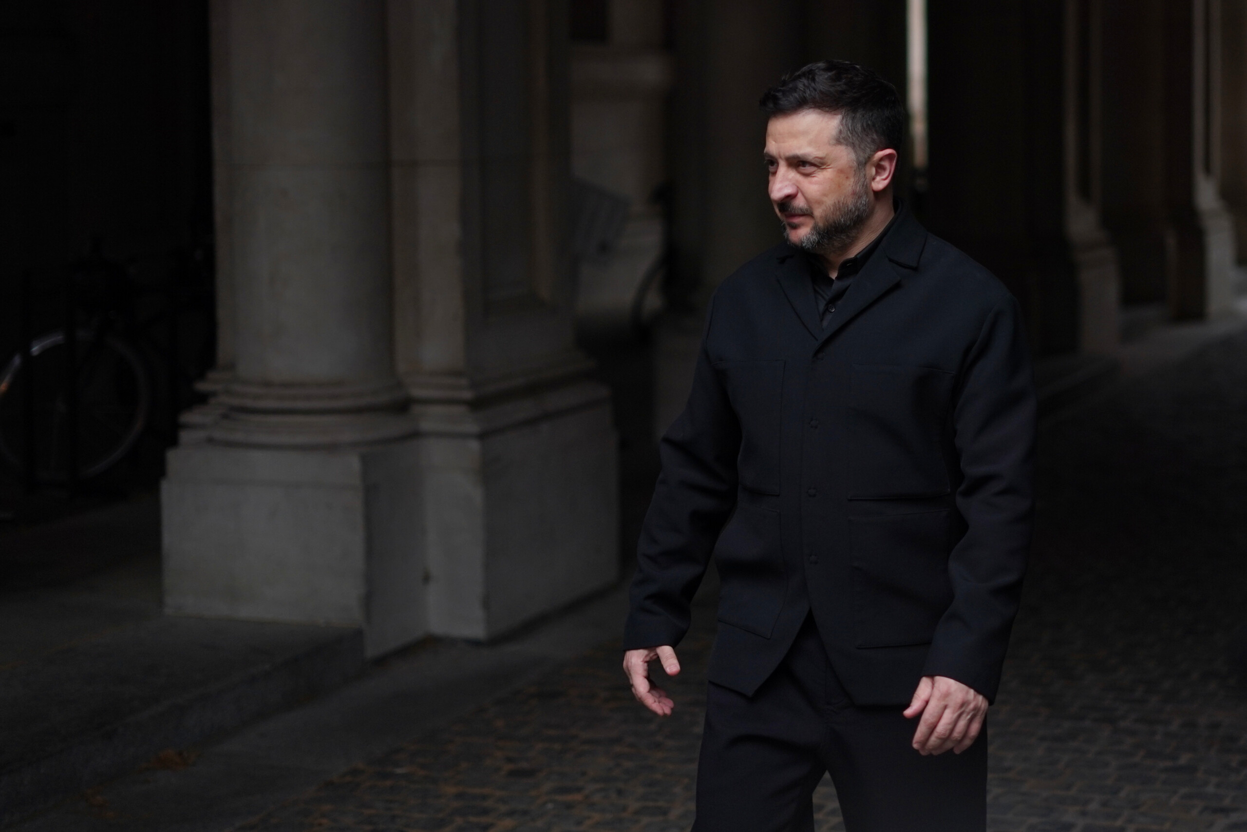 Ukraine, Zelensky : « L'attaque contre le monastère est un acte de barbarie » 1 ukraine zelensky lattaque contre le monastere est un acte de barbarie scaled